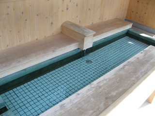 松崎町内にある無料の足湯