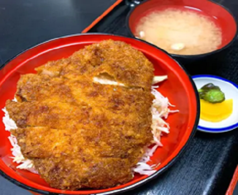 地元の人気店！ソースカツ丼の「柏屋」