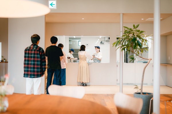 昼食は教習所隣接 「TADAIMA」の食堂で! 昼食は教習所隣接 「TADAIMA」の食堂で!