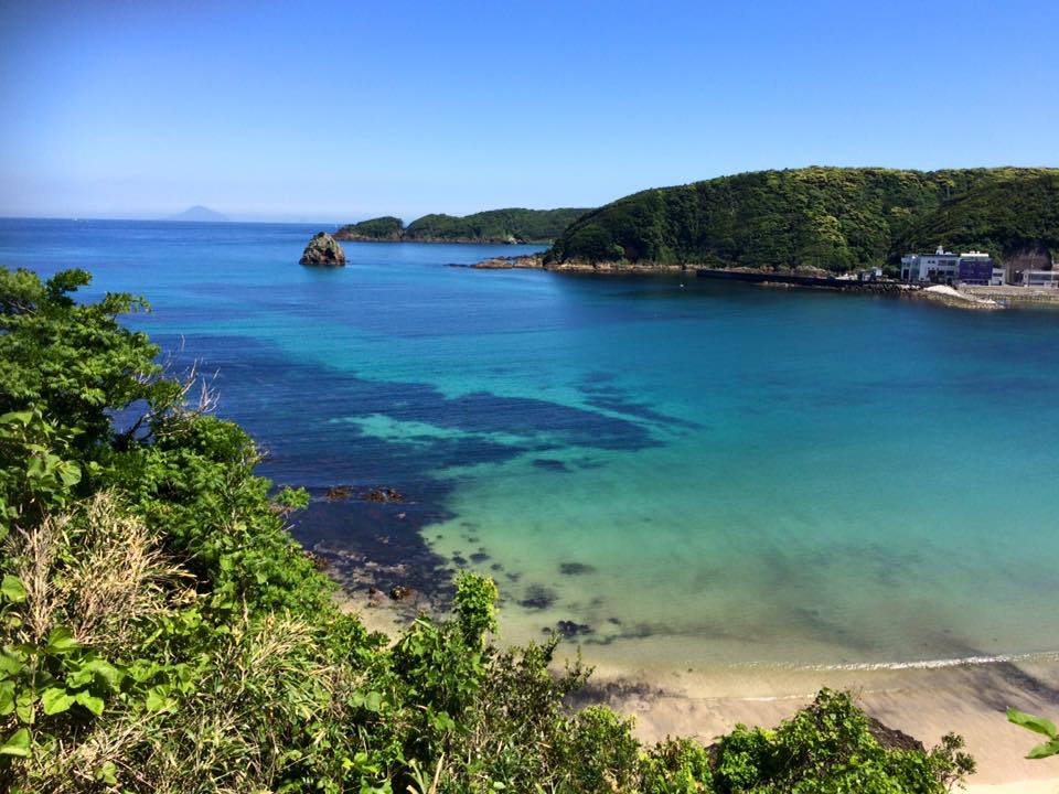 徒歩1分外浦海岸